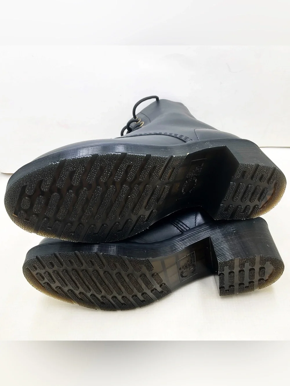 Dr. Martens 📍💲price firm👇